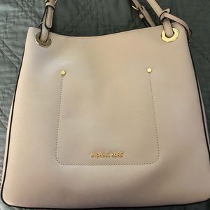 Michael Kors Walsh Tote in Soft Pink Leather (MD)